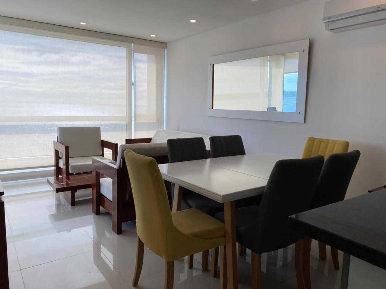 Palmetto Sunset Por Parceros Group